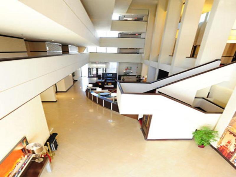 Mobile Marriott Hotel Interior photo