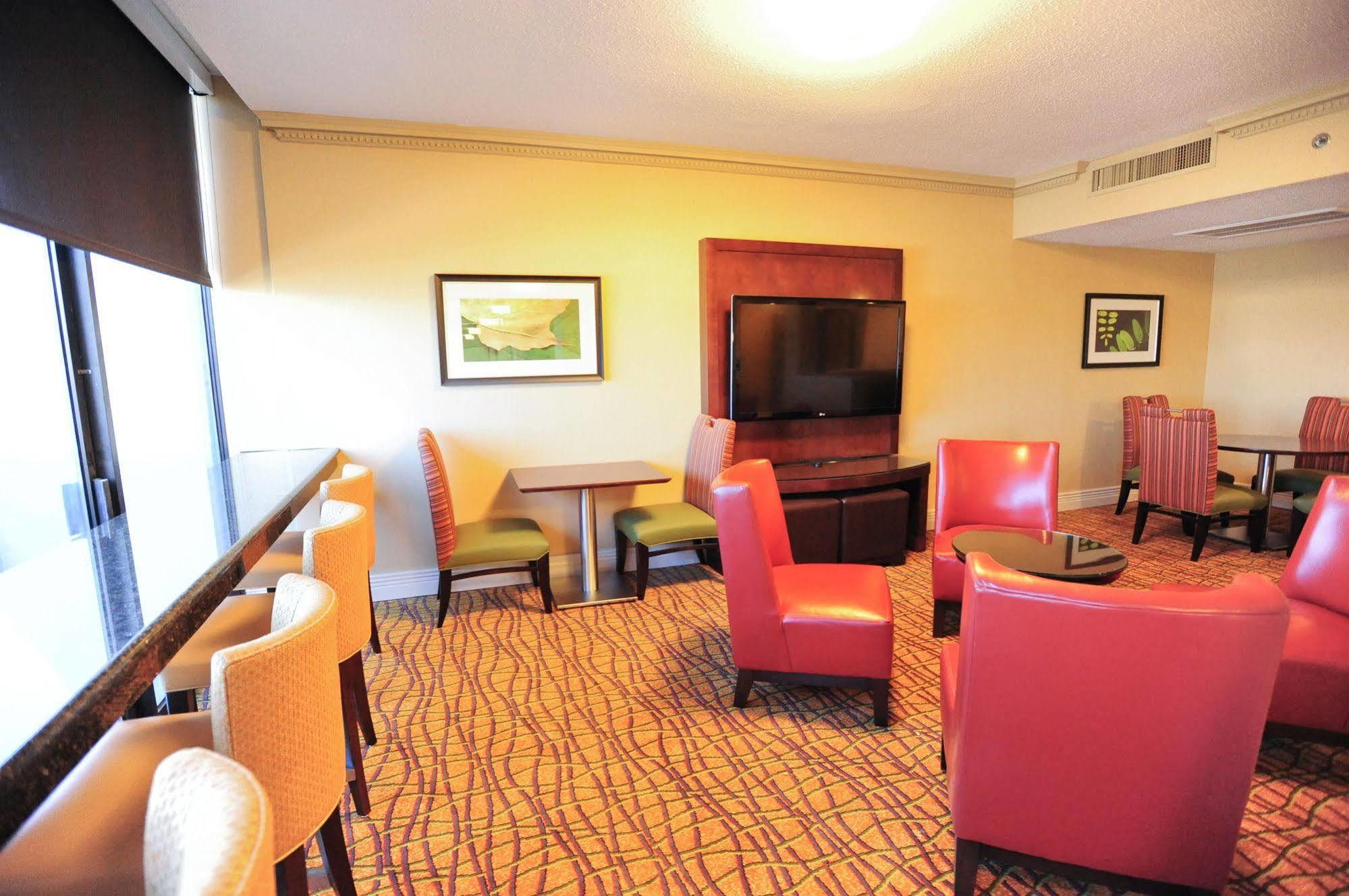 Mobile Marriott Hotel Exterior photo